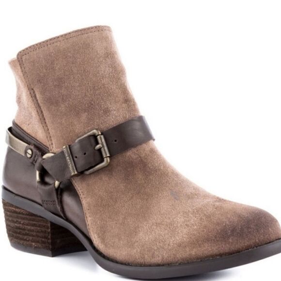 Vince Camuto Bodee Suede Leather Harness Booties Size Woman's 11 - Picture 10 of 10